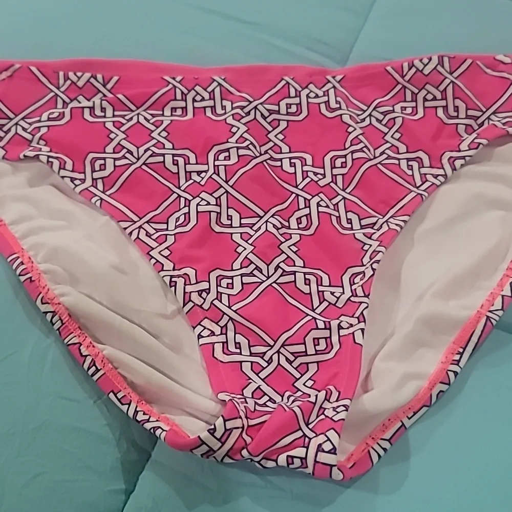 crown & ivy Pink and White Patterned Bandeau Bikini